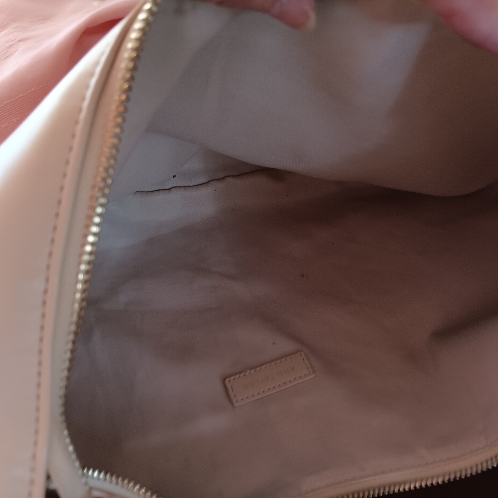 Ann Taylor Cream Hobo Bag with Gold Accent - Picture 4 of 6